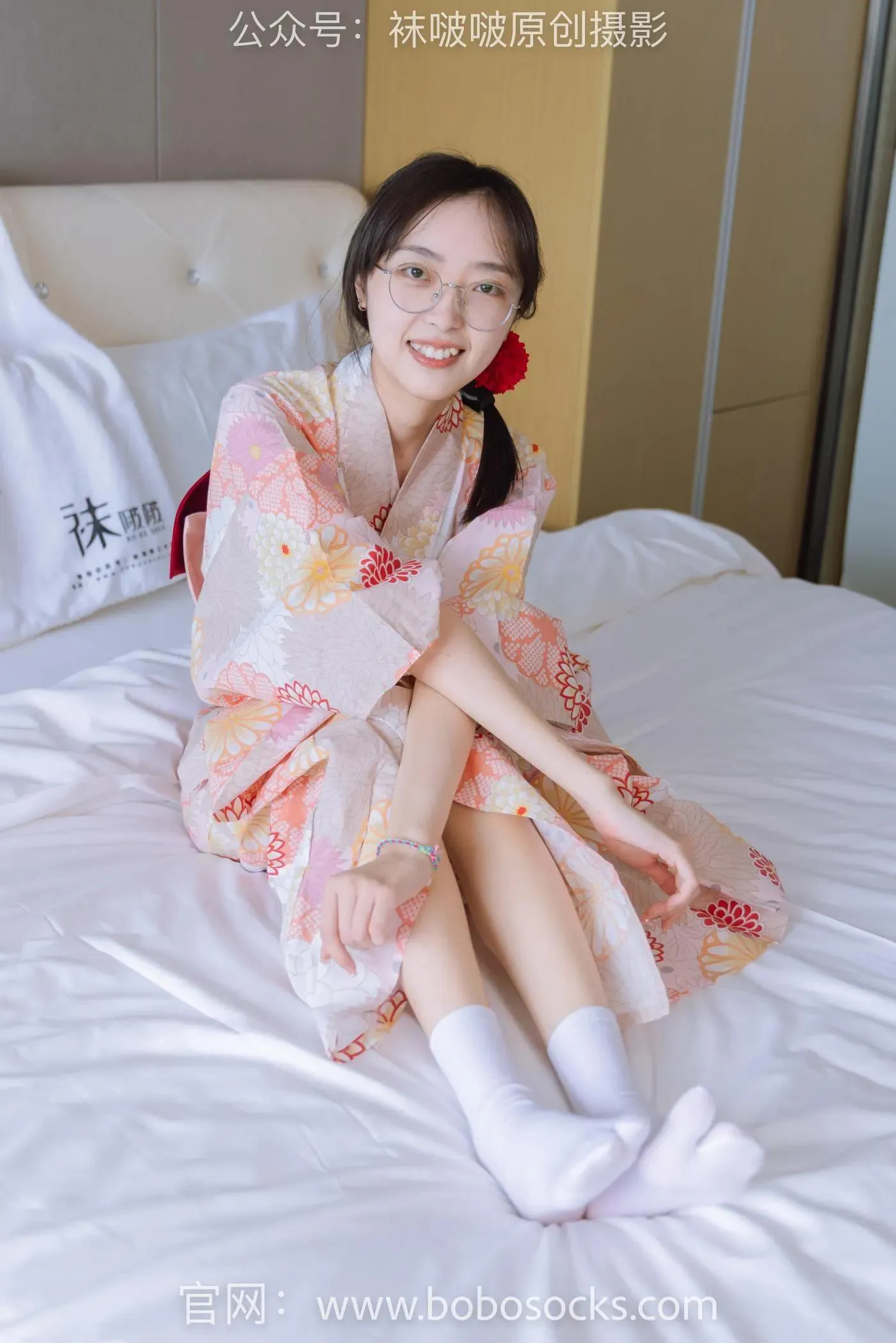 [BoBoSocks袜啵啵]NO.137 稚予-木屐、分指白棉袜、裸足、和风浴衣 [170P]插图3